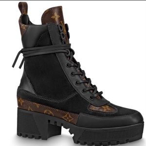 Louis Vuitton LAUREATE PLATFORM DESERT BOOT in womens size 9(US) 40 (UK)